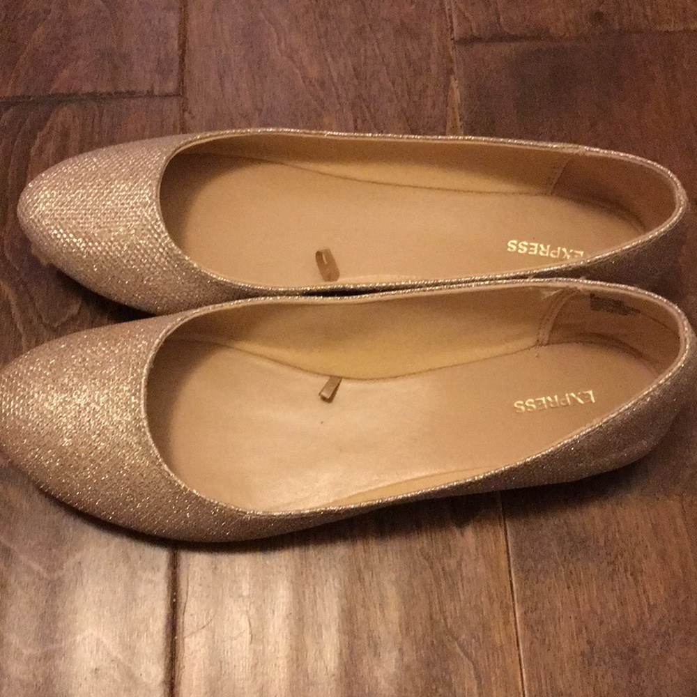 Cute Express Almond Toe Sparkly Flats! Size 9